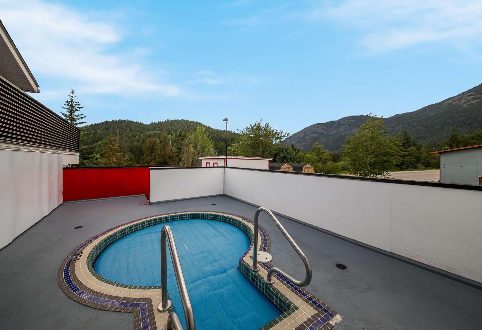 Surestay Hotel By Best Western Rossland Red Mountain Exterior photo